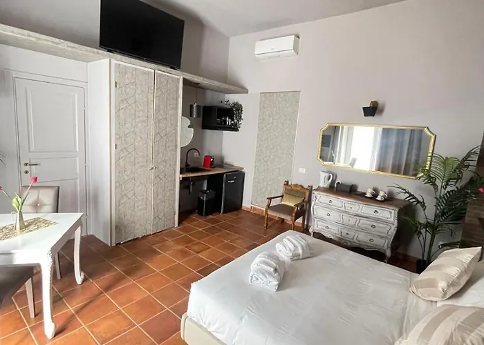 Апартаменты Lucilla's San Pietro Station *